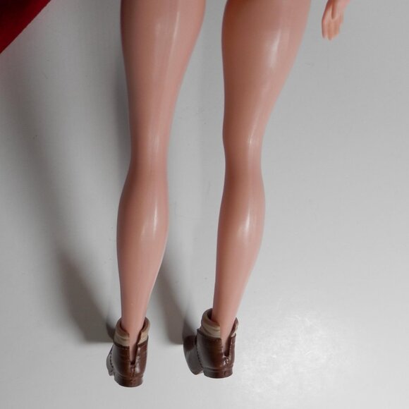 Hasbro Live Action Beauty and the Beast Belle Doll Village Dress Red Cape DIsney - Picture 6 of 10